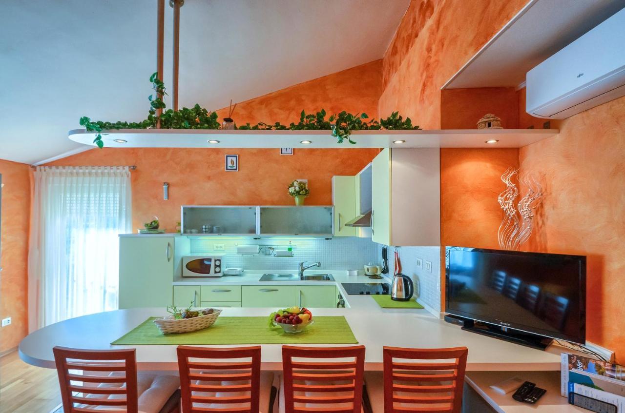 Apartman Maksim Баньоле Екстериор снимка